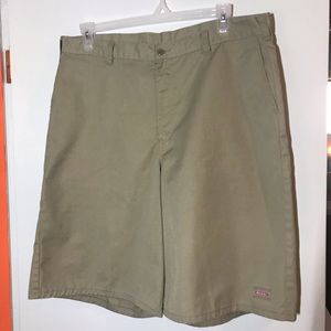 Men’s Dickies shorts